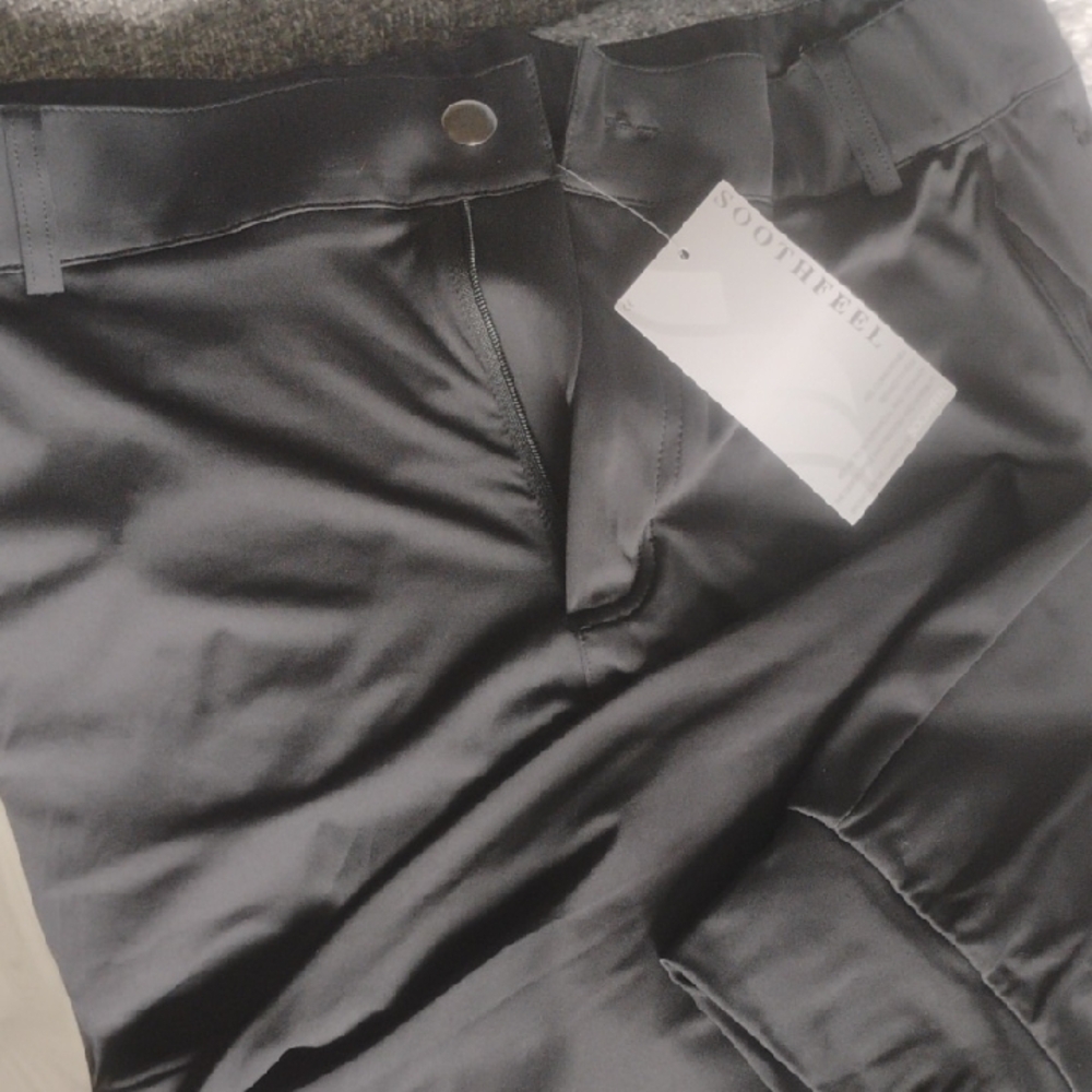 Elegant Black Dress Pants with Smooth Finish